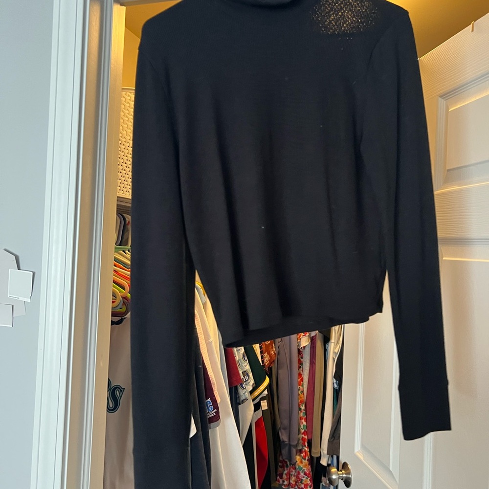 American Eagle Outfitters Cropped Black Ribbed Sweater